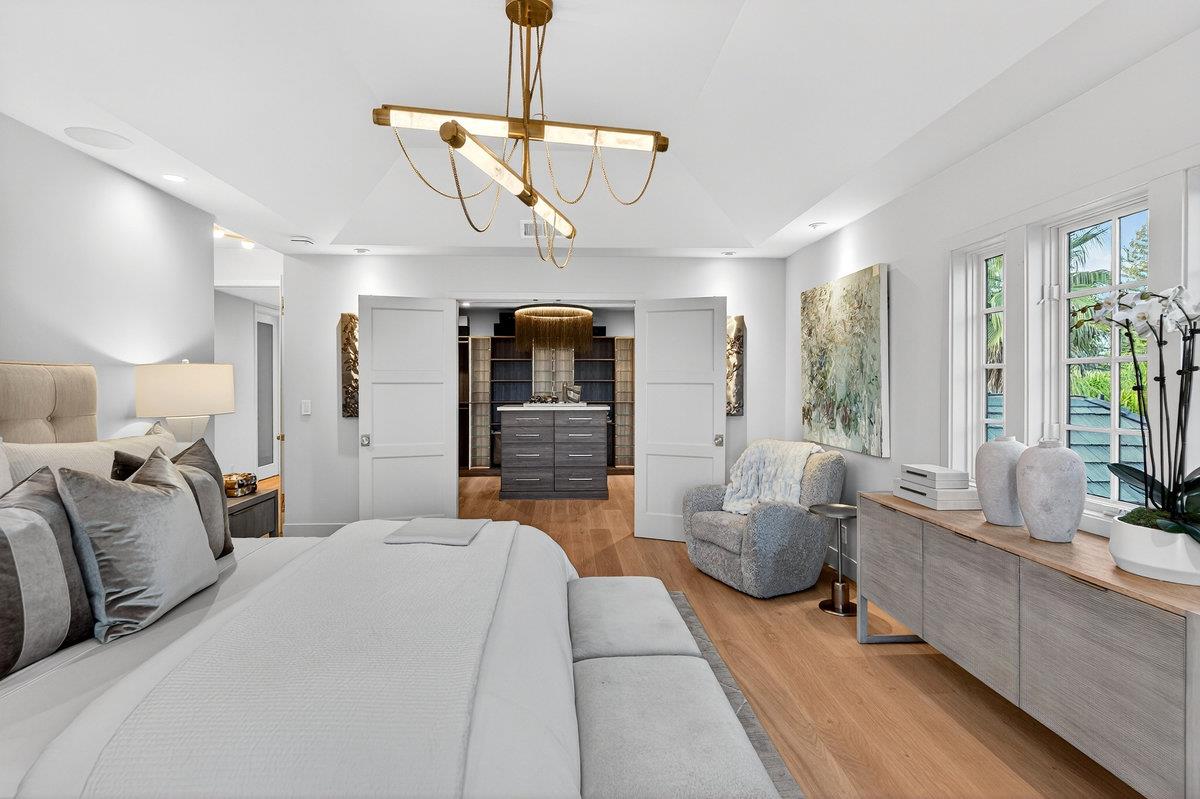 Detail Gallery Image 24 of 54 For 729 Chiltern Rd, Hillsborough,  CA 94010 - 5 Beds | 7/1 Baths