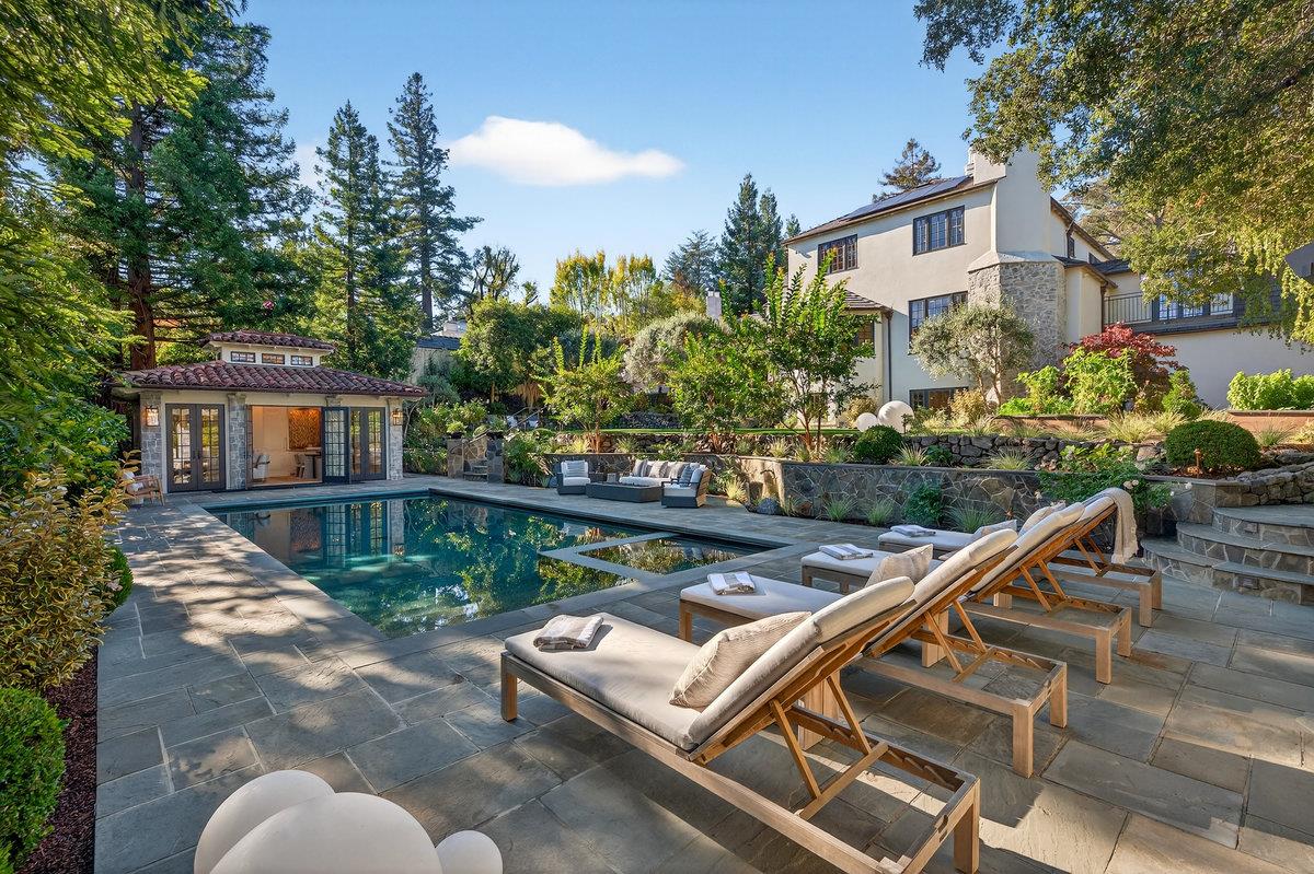 Detail Gallery Image 52 of 54 For 729 Chiltern Rd, Hillsborough,  CA 94010 - 5 Beds | 7/1 Baths