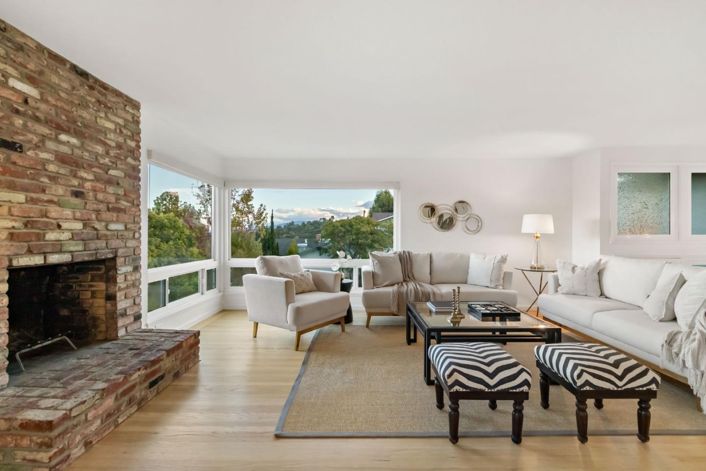 Detail Gallery Image 12 of 52 For 3848 Vineyard Dr, Redwood City,  CA 94061 - 4 Beds | 2/1 Baths