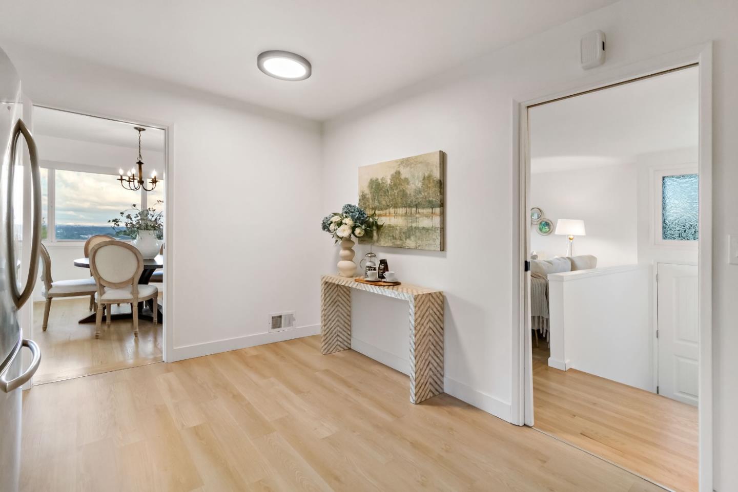 Detail Gallery Image 15 of 52 For 3848 Vineyard Dr, Redwood City,  CA 94061 - 4 Beds | 2/1 Baths