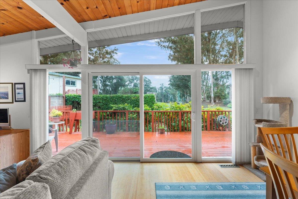 Detail Gallery Image 13 of 27 For 640 Rio Del Mar Blvd, Aptos,  CA 95003 - 2 Beds | 2 Baths