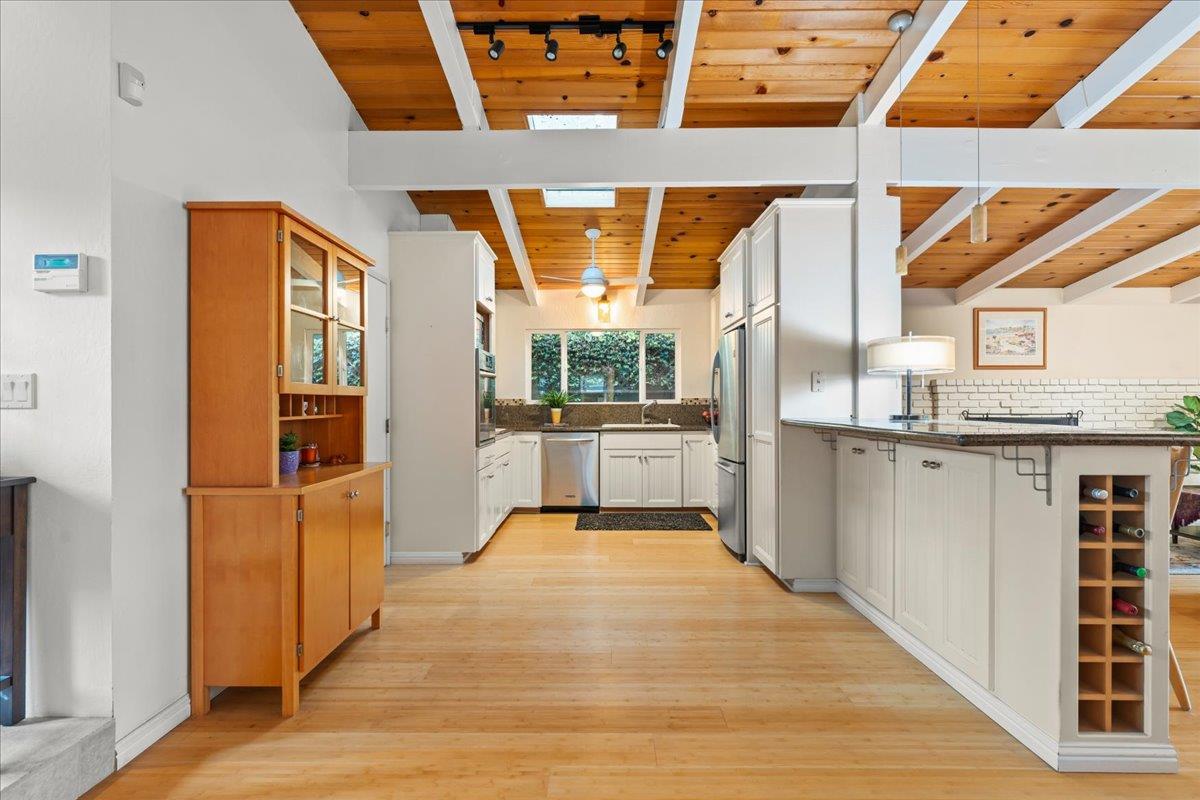 Detail Gallery Image 4 of 27 For 640 Rio Del Mar Blvd, Aptos,  CA 95003 - 2 Beds | 2 Baths