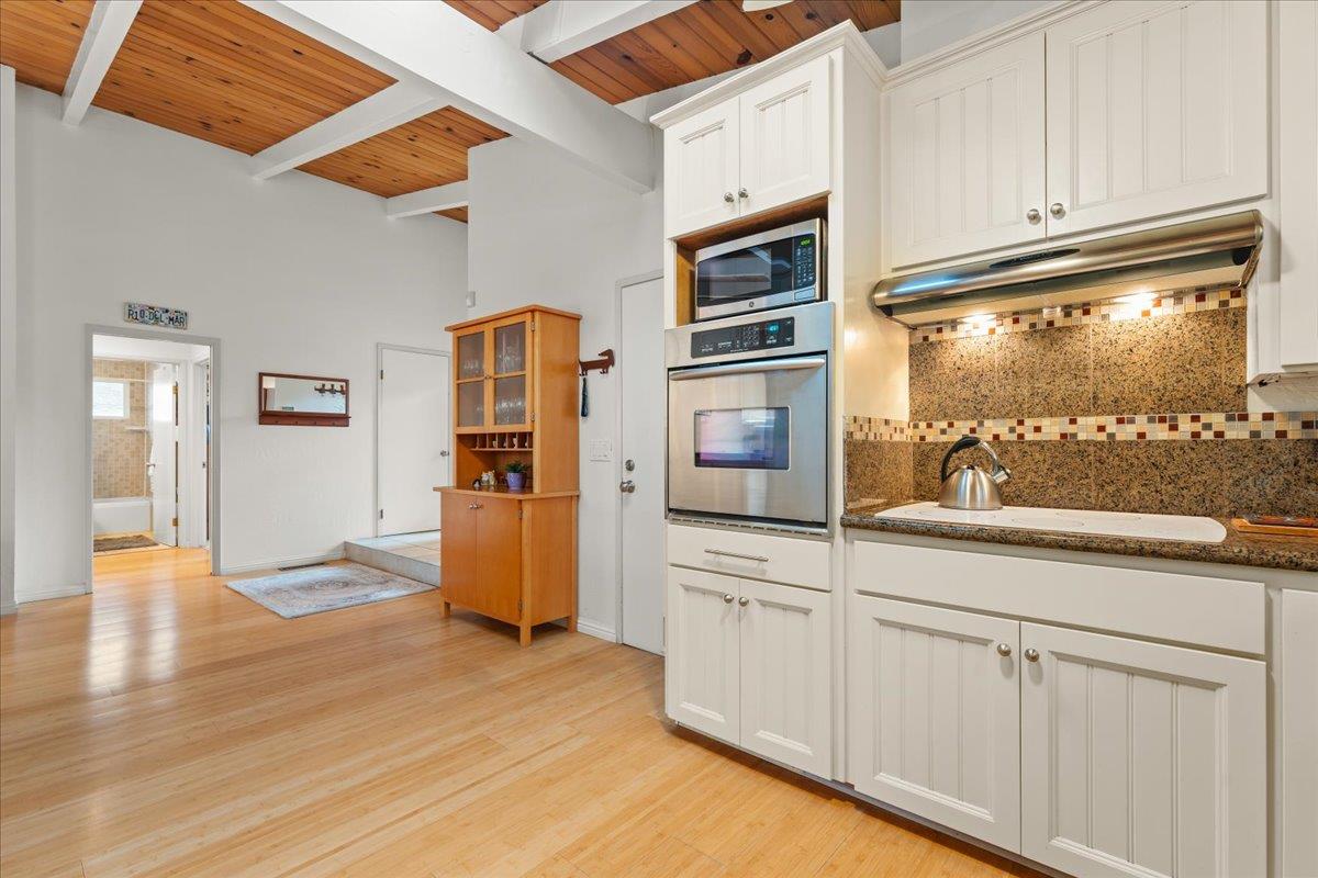 Detail Gallery Image 7 of 27 For 640 Rio Del Mar Blvd, Aptos,  CA 95003 - 2 Beds | 2 Baths