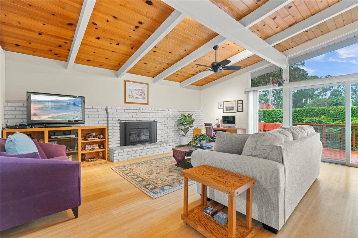 Detail Gallery Image 9 of 27 For 640 Rio Del Mar Blvd, Aptos,  CA 95003 - 2 Beds | 2 Baths