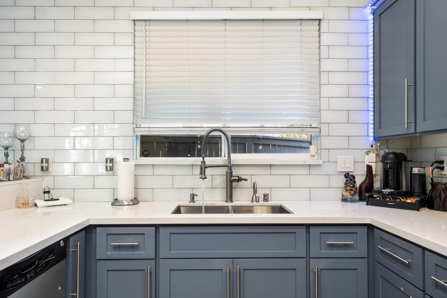 Detail Gallery Image 13 of 51 For 2372 Donner Pass Ave, Sacramento,  CA 95835 - 4 Beds | 2/1 Baths