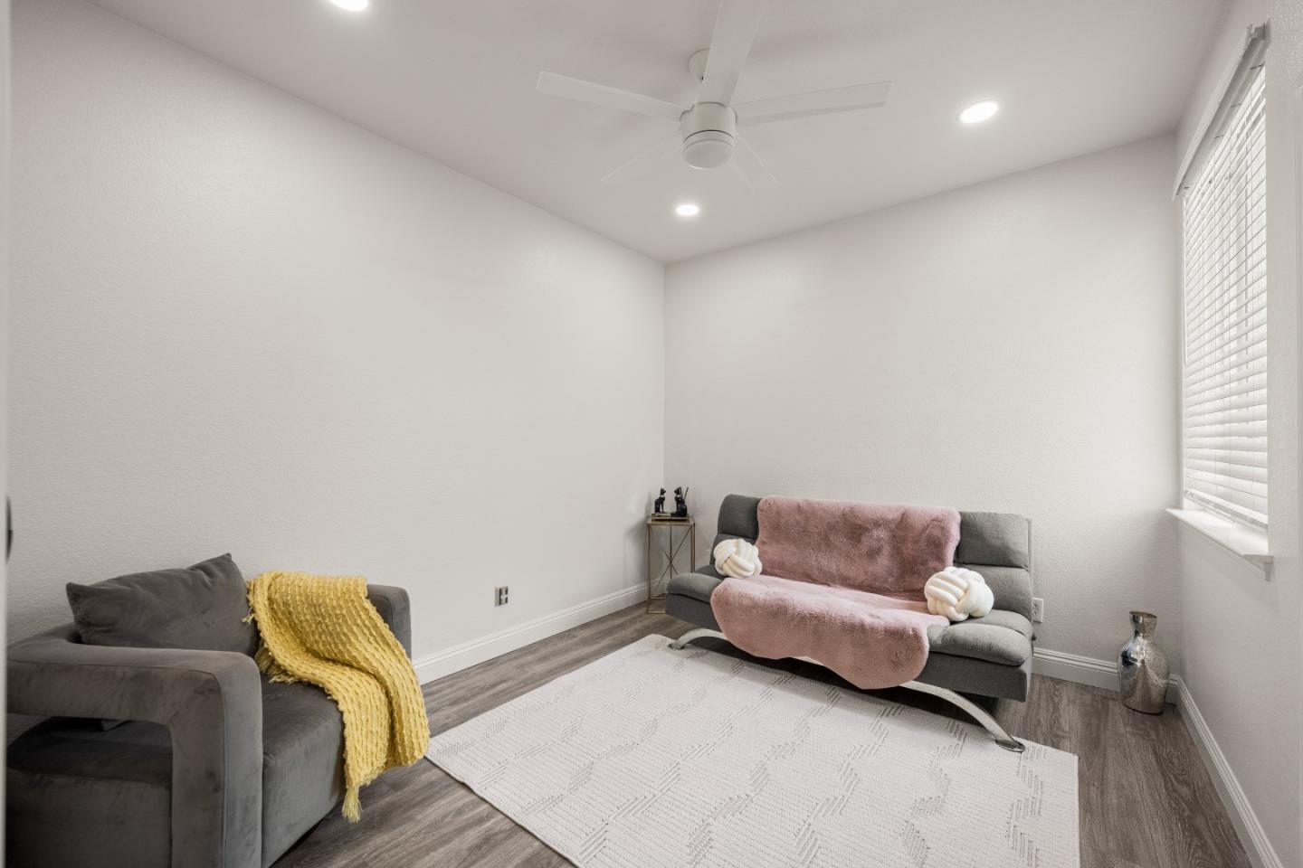 Detail Gallery Image 28 of 51 For 2372 Donner Pass Ave, Sacramento,  CA 95835 - 4 Beds | 2/1 Baths