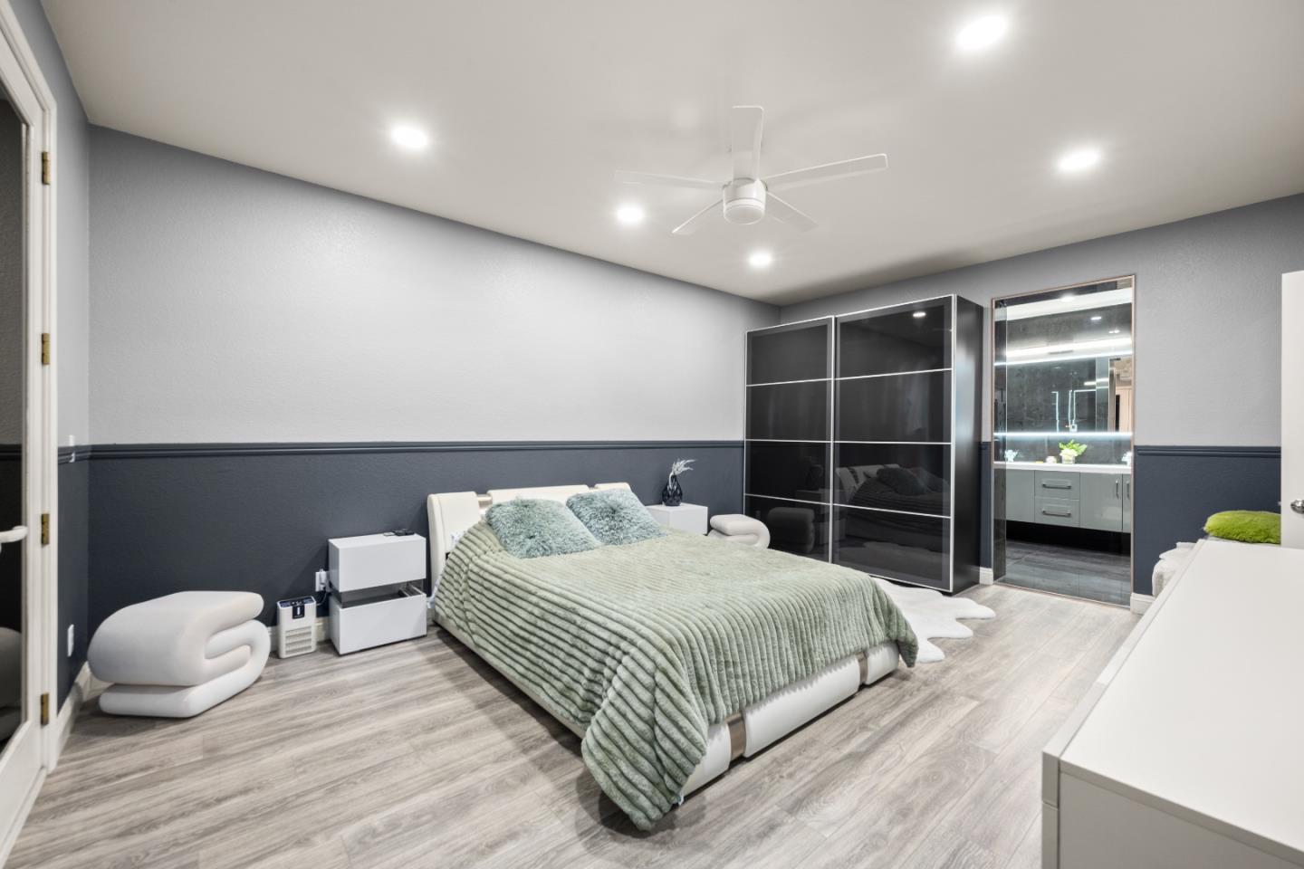 Detail Gallery Image 30 of 51 For 2372 Donner Pass Ave, Sacramento,  CA 95835 - 4 Beds | 2/1 Baths