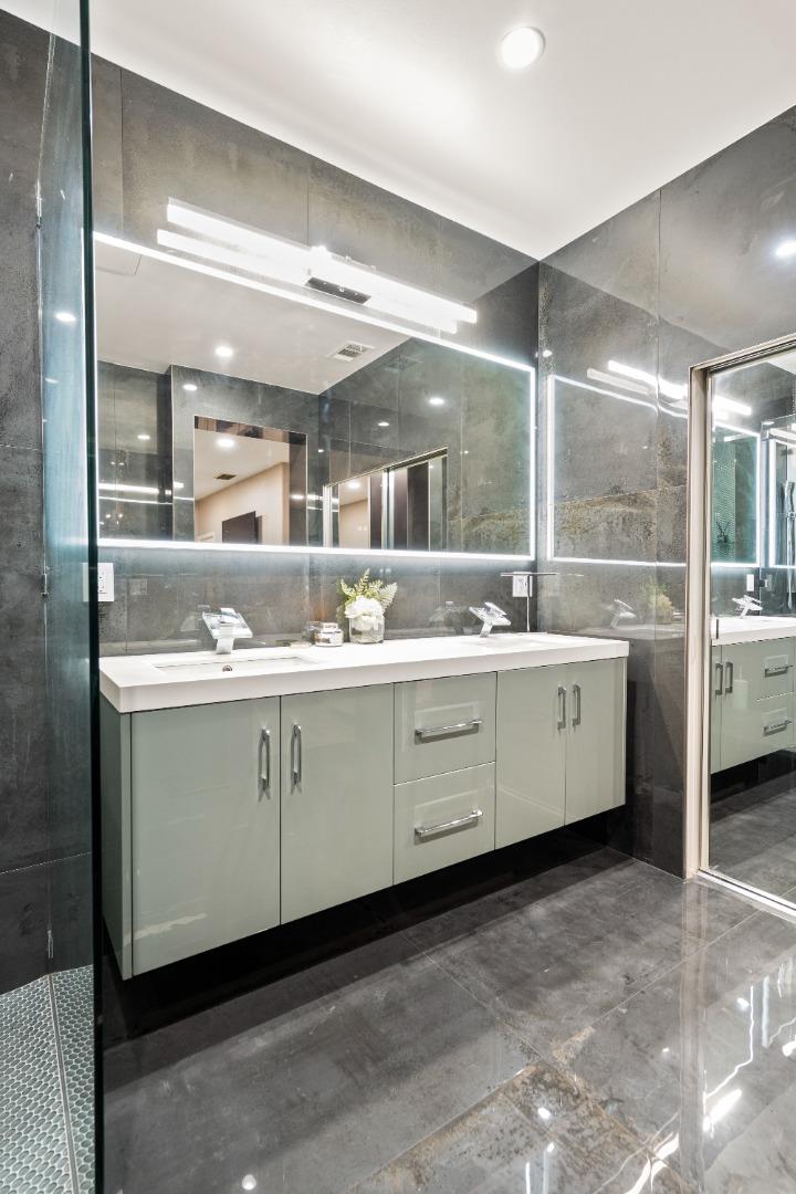 Detail Gallery Image 35 of 51 For 2372 Donner Pass Ave, Sacramento,  CA 95835 - 4 Beds | 2/1 Baths