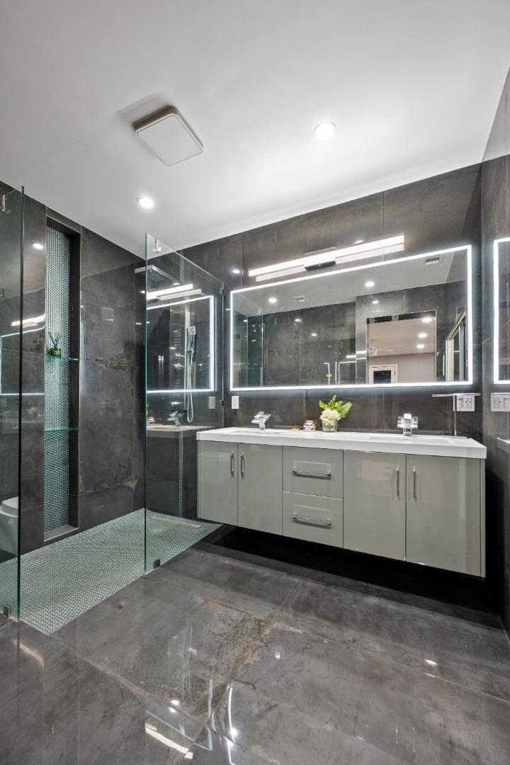 Detail Gallery Image 39 of 51 For 2372 Donner Pass Ave, Sacramento,  CA 95835 - 4 Beds | 2/1 Baths