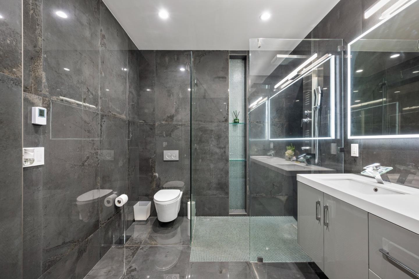 Detail Gallery Image 41 of 51 For 2372 Donner Pass Ave, Sacramento,  CA 95835 - 4 Beds | 2/1 Baths