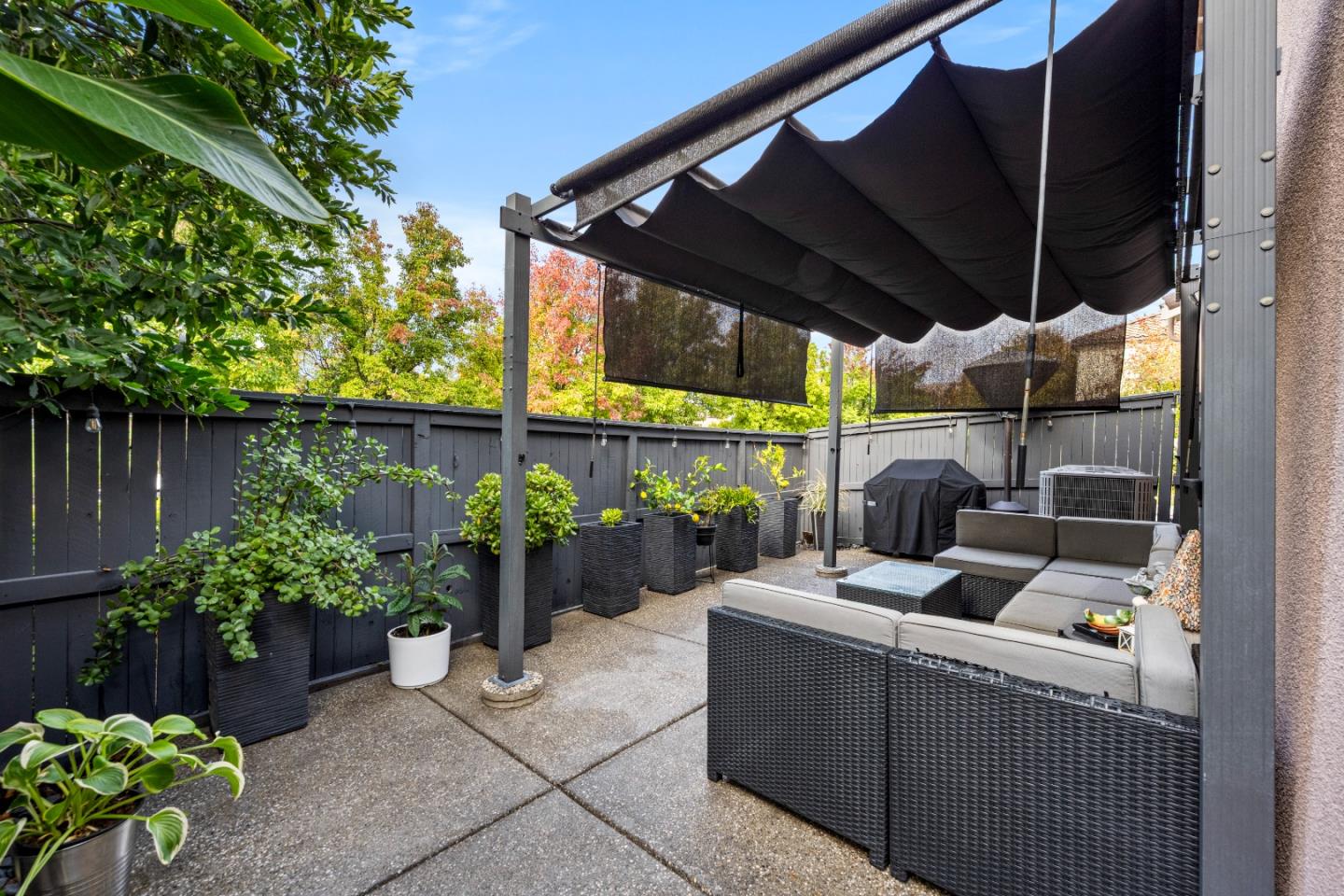 Detail Gallery Image 42 of 51 For 2372 Donner Pass Ave, Sacramento,  CA 95835 - 4 Beds | 2/1 Baths