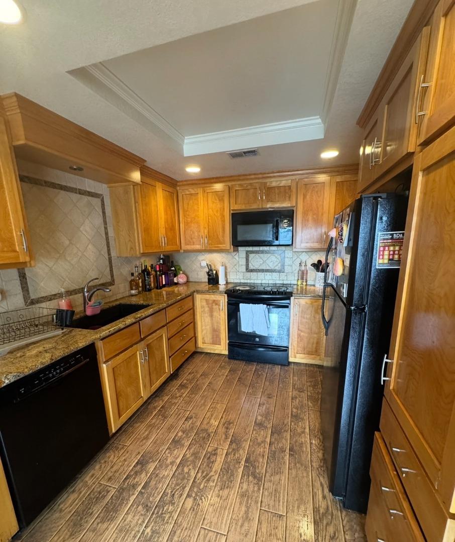 Detail Gallery Image 5 of 11 For 1893 Cherokee Dr #1,  Salinas,  CA 93906 - 2 Beds | 1 Baths