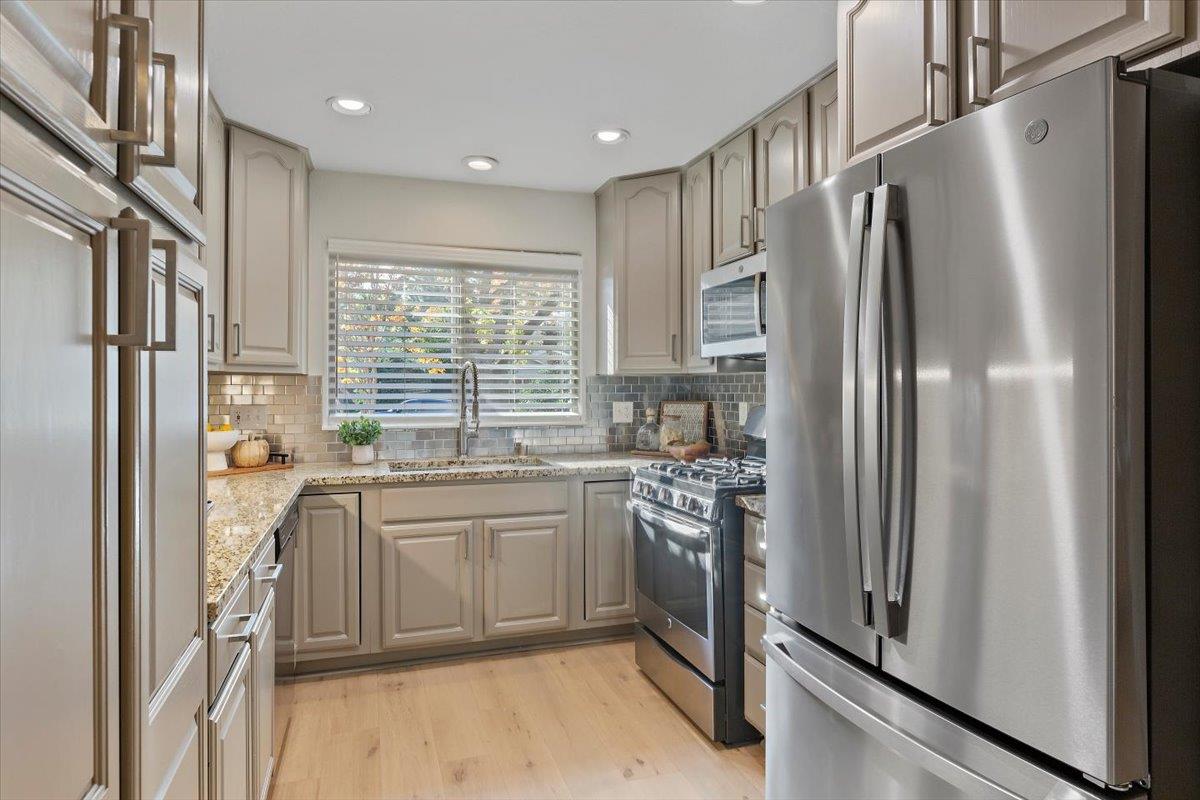 Detail Gallery Image 10 of 48 For 167 Las Astas Dr, Los Gatos,  CA 95032 - 3 Beds | 2 Baths