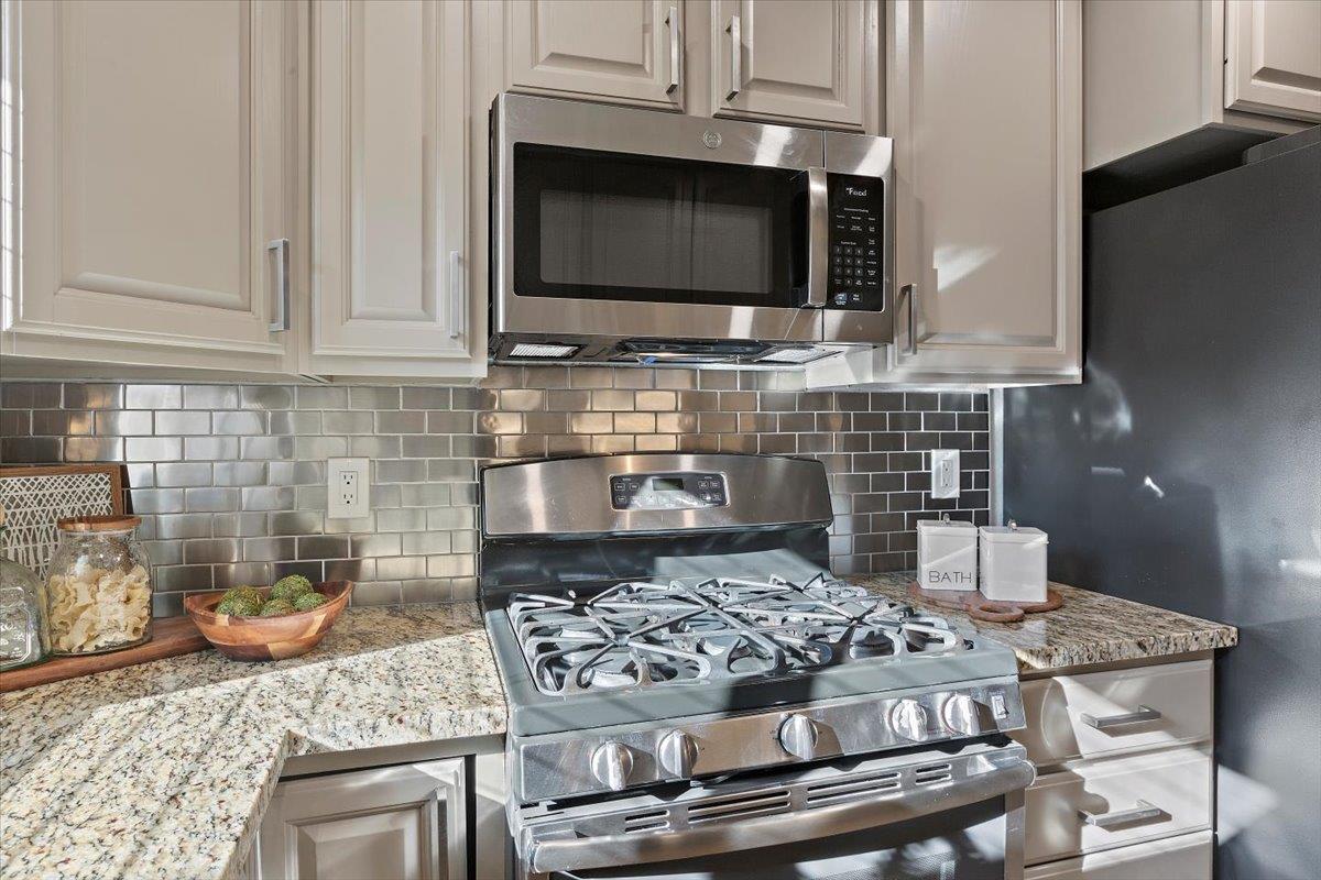 Detail Gallery Image 11 of 48 For 167 Las Astas Dr, Los Gatos,  CA 95032 - 3 Beds | 2 Baths