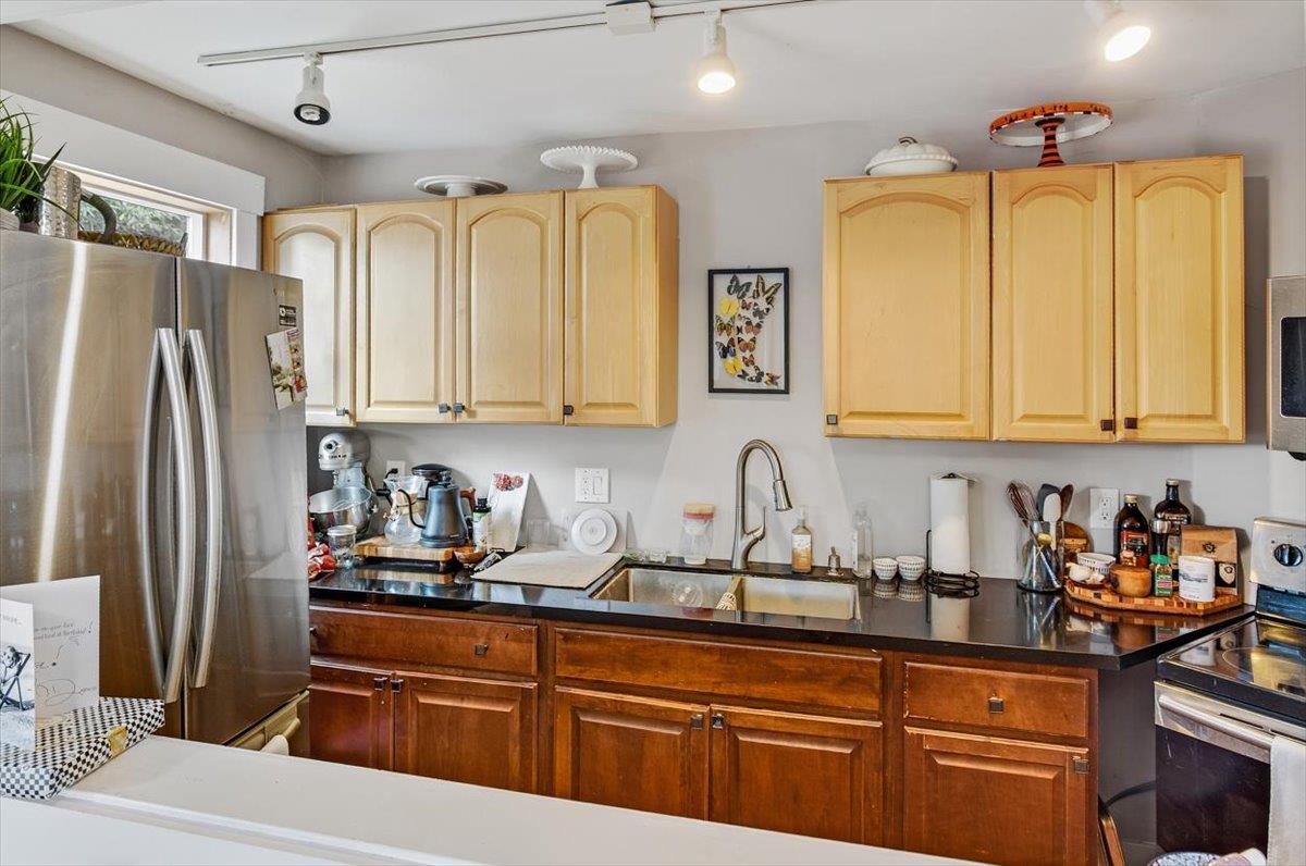 Detail Gallery Image 16 of 50 For 21577 Locust Dr, Los Gatos,  CA 95033 - 3 Beds | 3 Baths