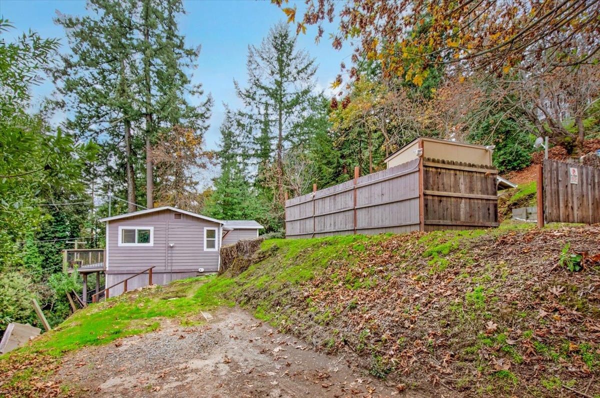 Detail Gallery Image 4 of 50 For 21577 Locust Dr, Los Gatos,  CA 95033 - 3 Beds | 3 Baths