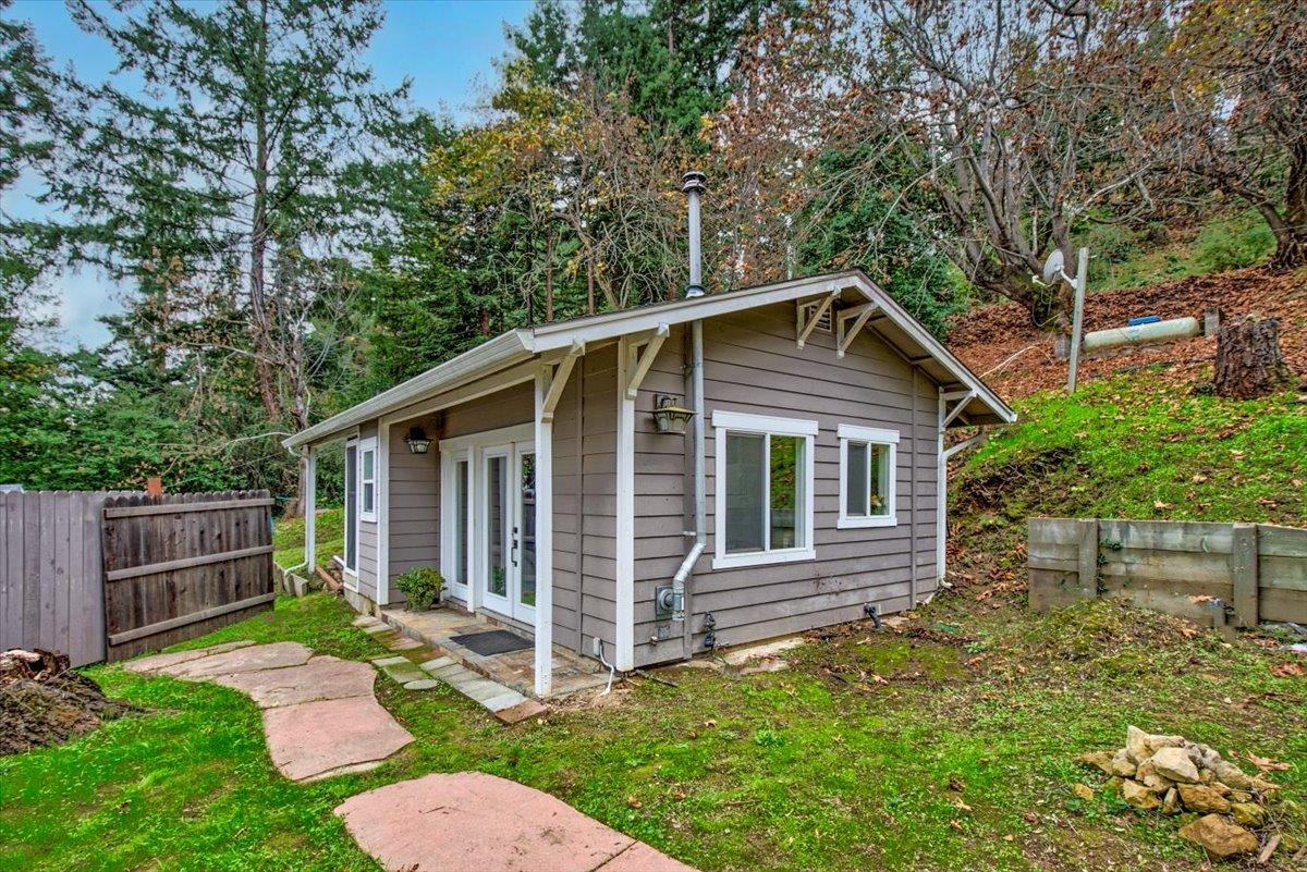 Detail Gallery Image 7 of 50 For 21577 Locust Dr, Los Gatos,  CA 95033 - 3 Beds | 3 Baths