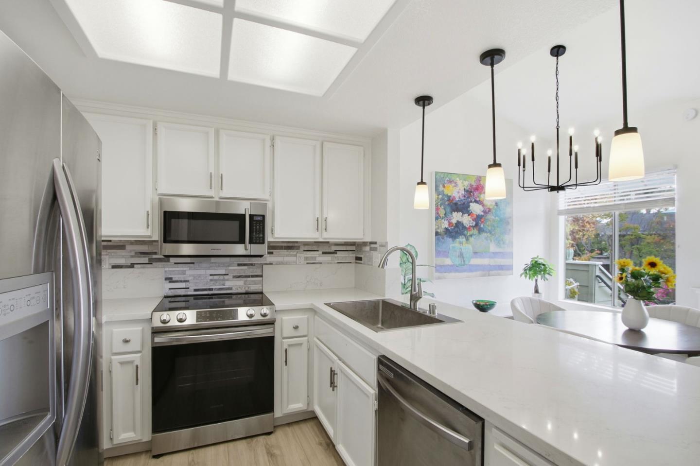 Detail Gallery Image 11 of 42 For 40 Cherry Crest Ln, San Jose,  CA 95136 - 2 Beds | 2 Baths