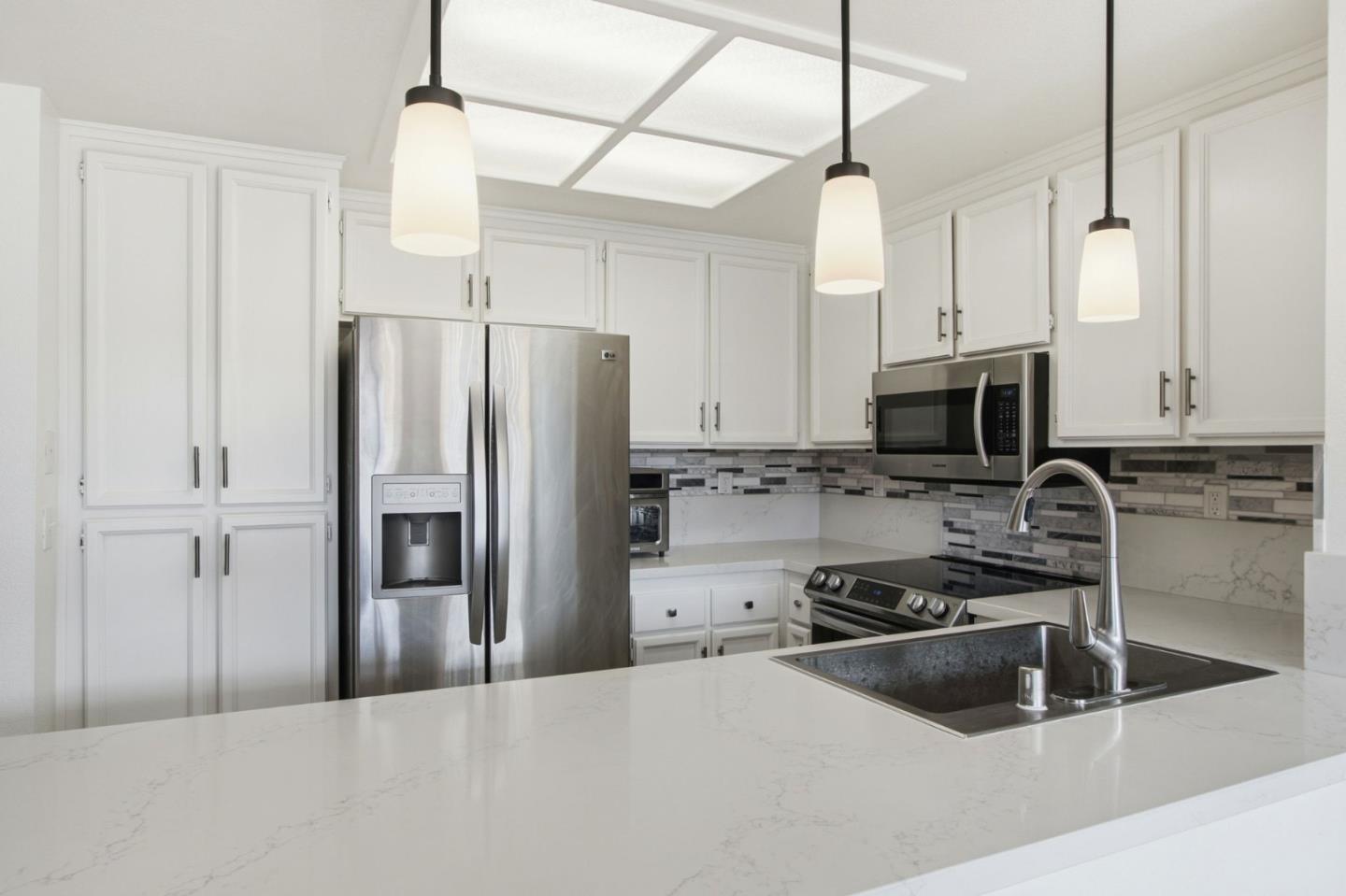 Detail Gallery Image 13 of 42 For 40 Cherry Crest Ln, San Jose,  CA 95136 - 2 Beds | 2 Baths