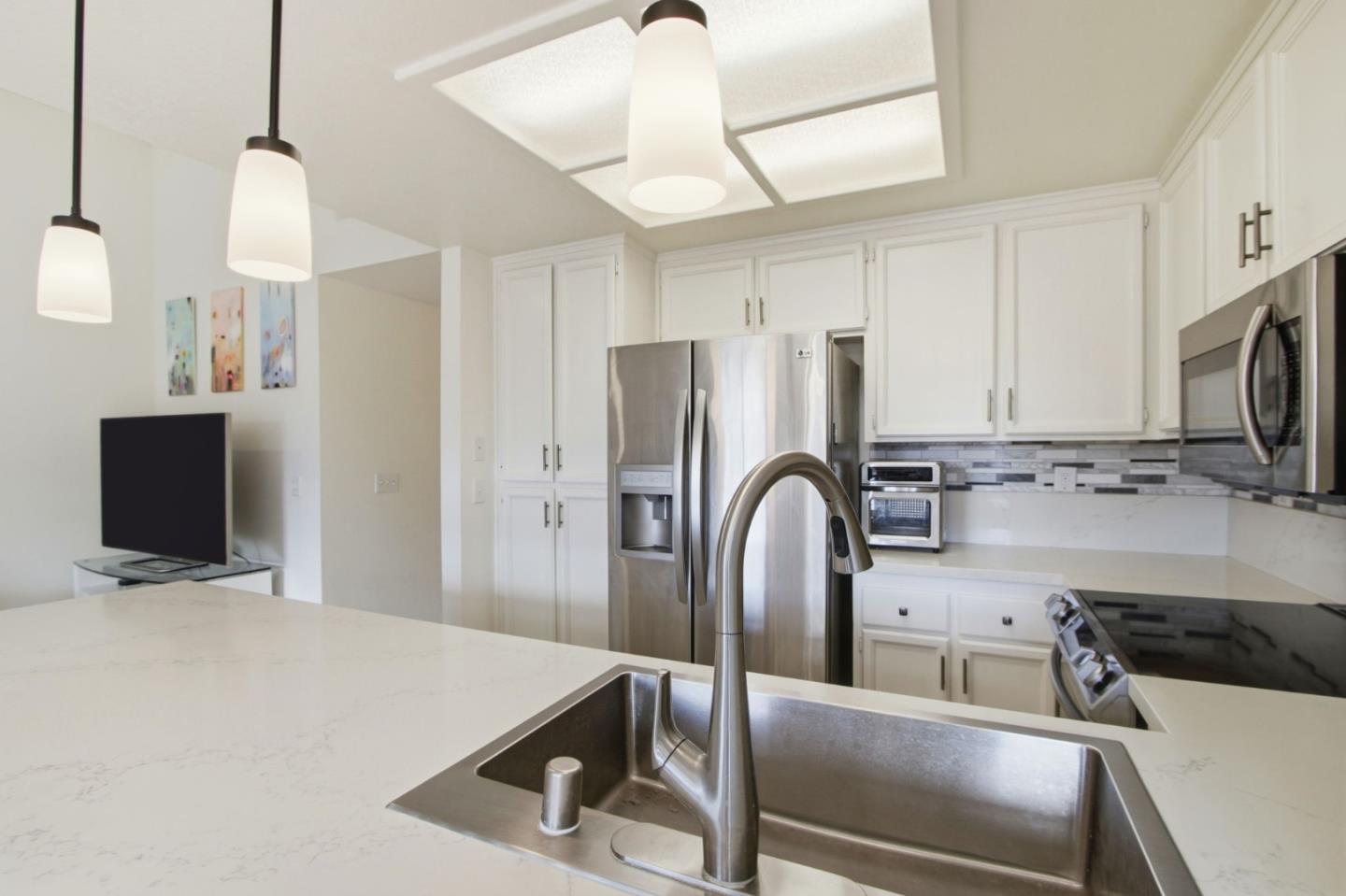 Detail Gallery Image 14 of 42 For 40 Cherry Crest Ln, San Jose,  CA 95136 - 2 Beds | 2 Baths