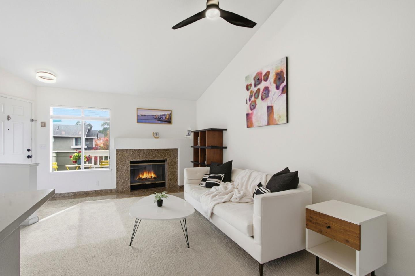 Detail Gallery Image 8 of 42 For 40 Cherry Crest Ln, San Jose,  CA 95136 - 2 Beds | 2 Baths