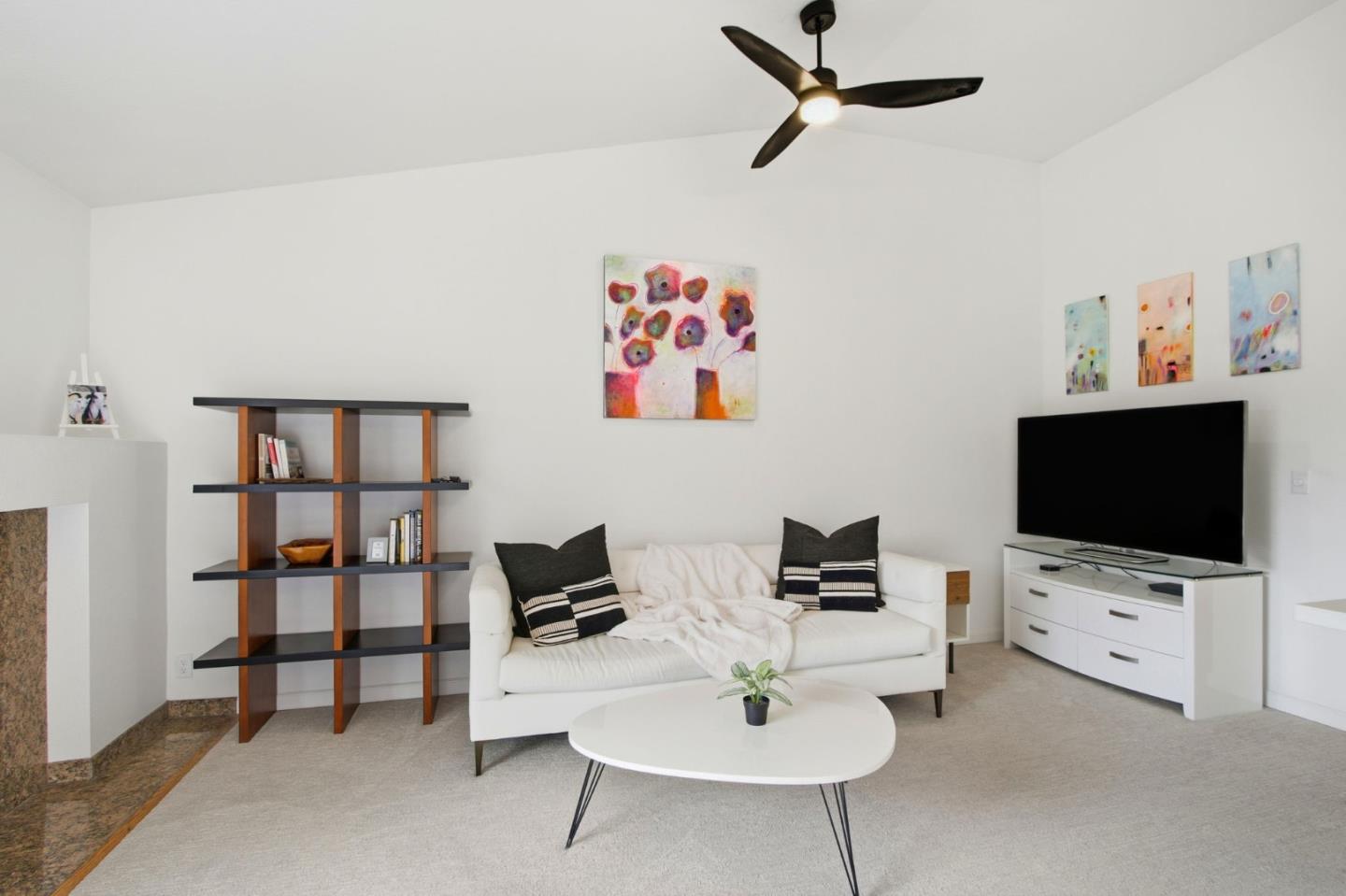 Detail Gallery Image 9 of 42 For 40 Cherry Crest Ln, San Jose,  CA 95136 - 2 Beds | 2 Baths