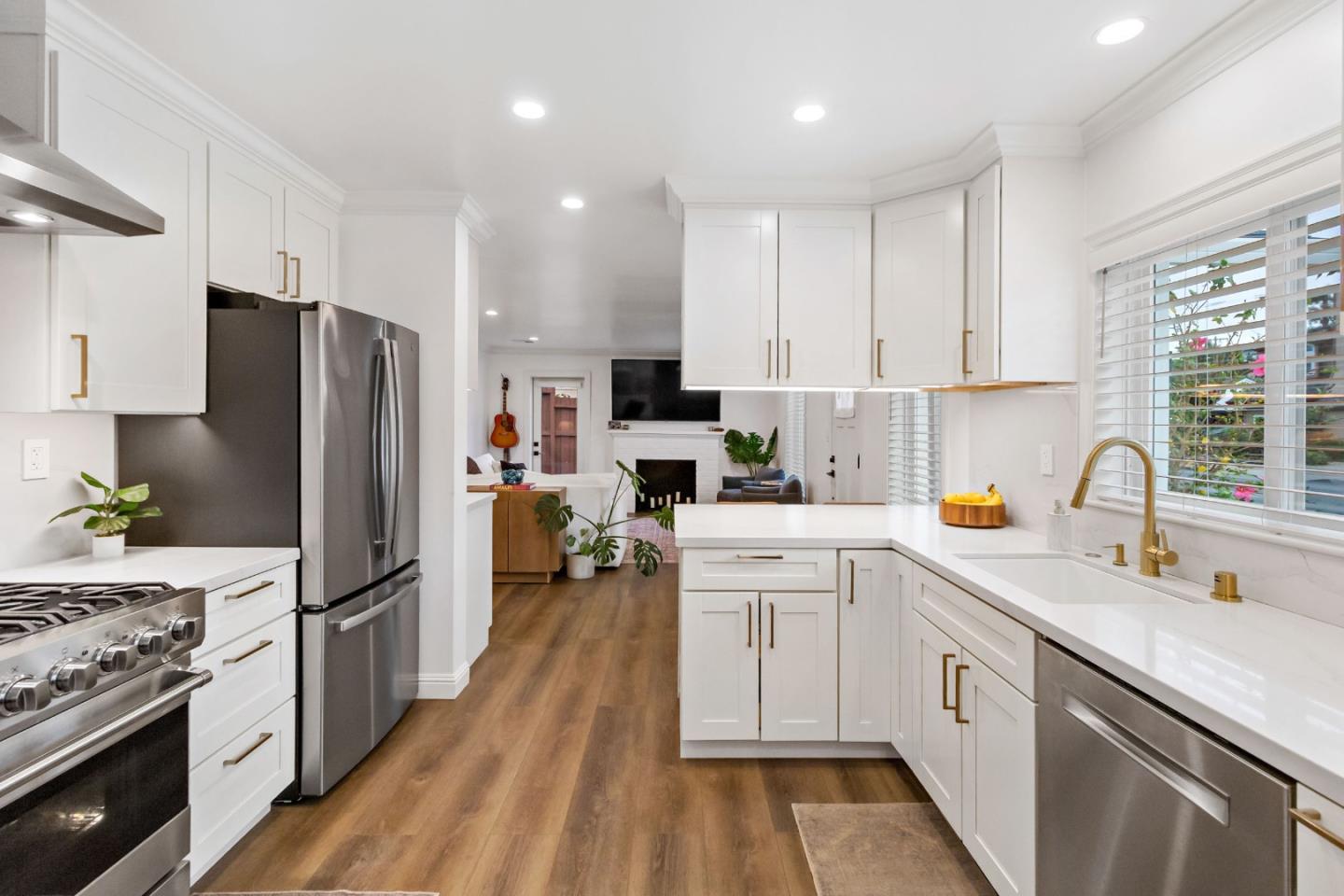 Detail Gallery Image 16 of 63 For 432 Oak Ridge Dr, Redwood City,  CA 94062 - 2 Beds | 2 Baths