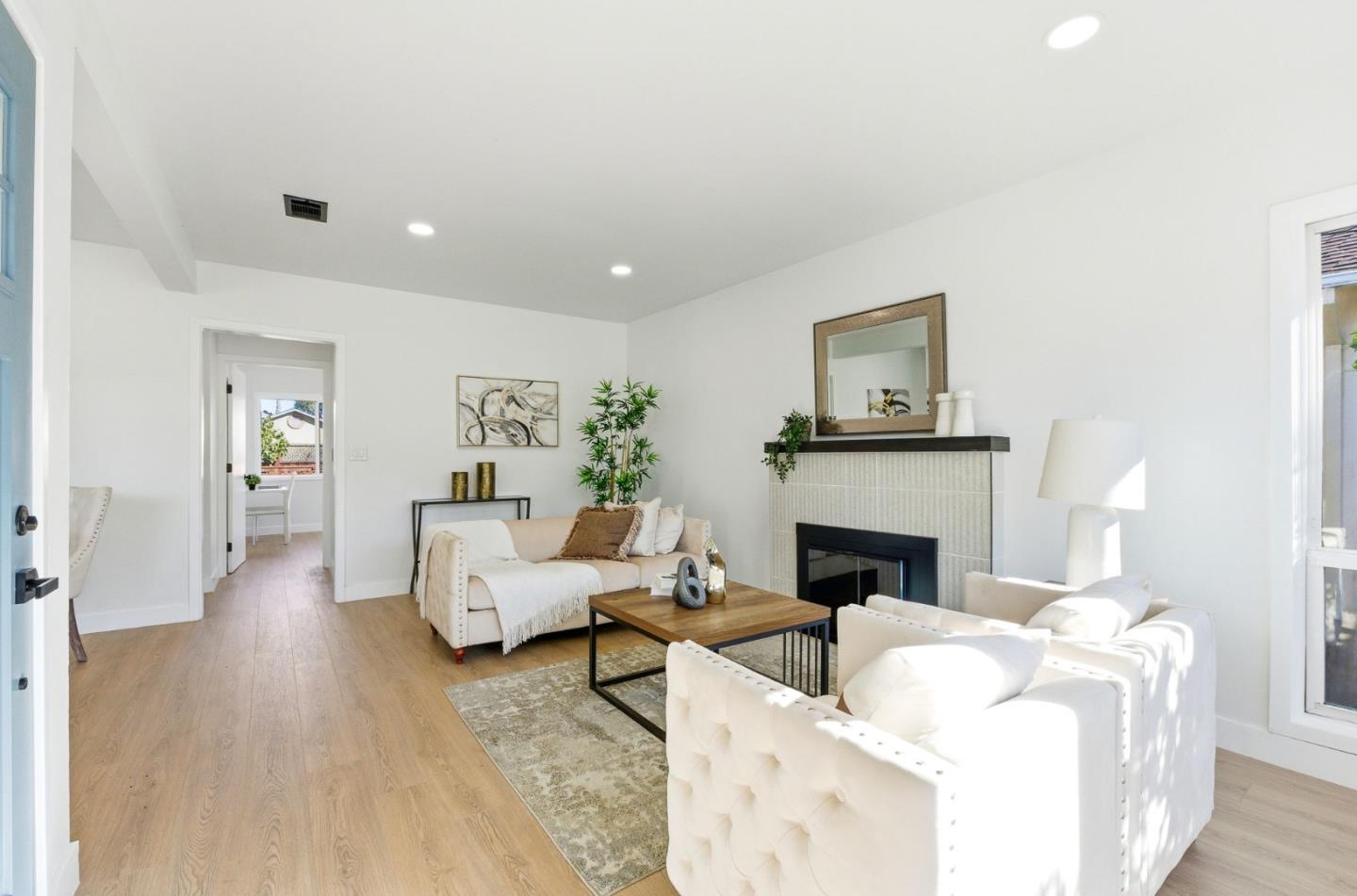 Detail Gallery Image 3 of 24 For 316 N Kingston St, San Mateo,  CA 94401 - 3 Beds | 2 Baths