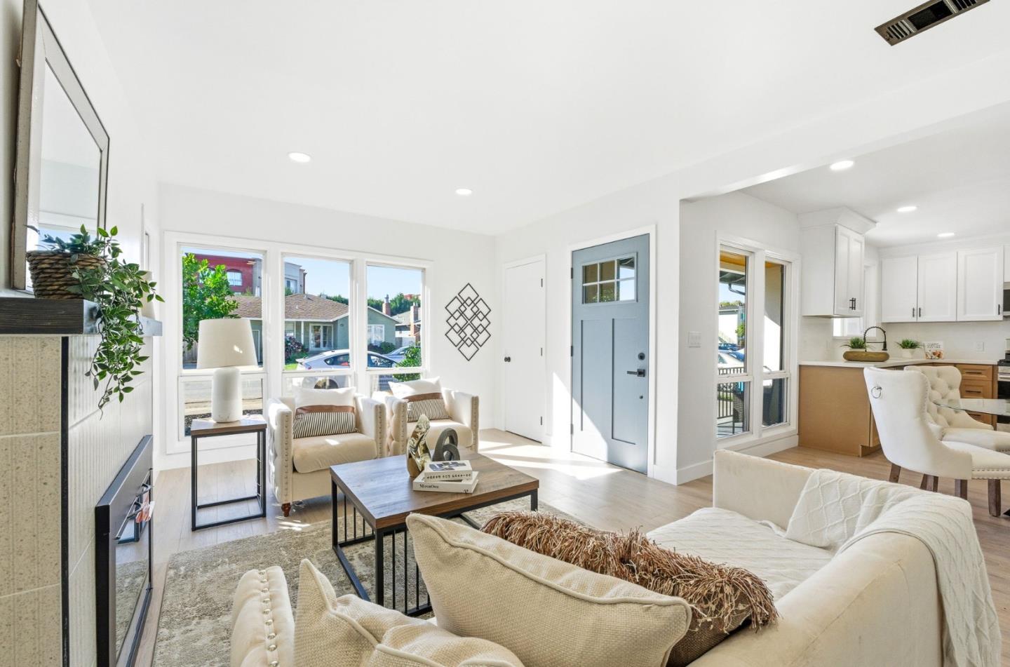 Detail Gallery Image 4 of 24 For 316 N Kingston St, San Mateo,  CA 94401 - 3 Beds | 2 Baths