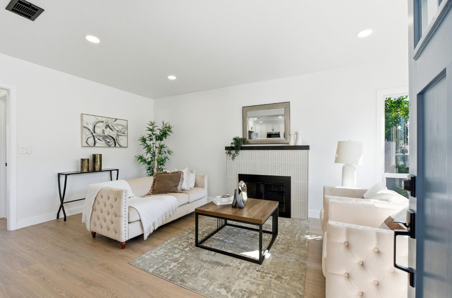 Detail Gallery Image 5 of 24 For 316 N Kingston St, San Mateo,  CA 94401 - 3 Beds | 2 Baths