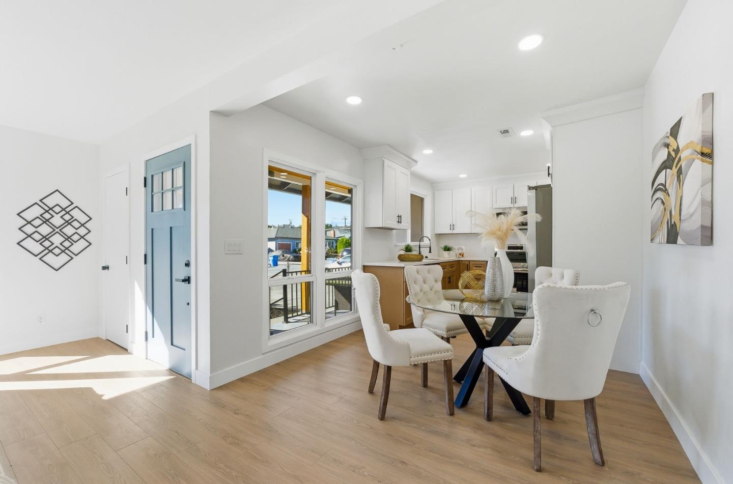 Detail Gallery Image 6 of 24 For 316 N Kingston St, San Mateo,  CA 94401 - 3 Beds | 2 Baths