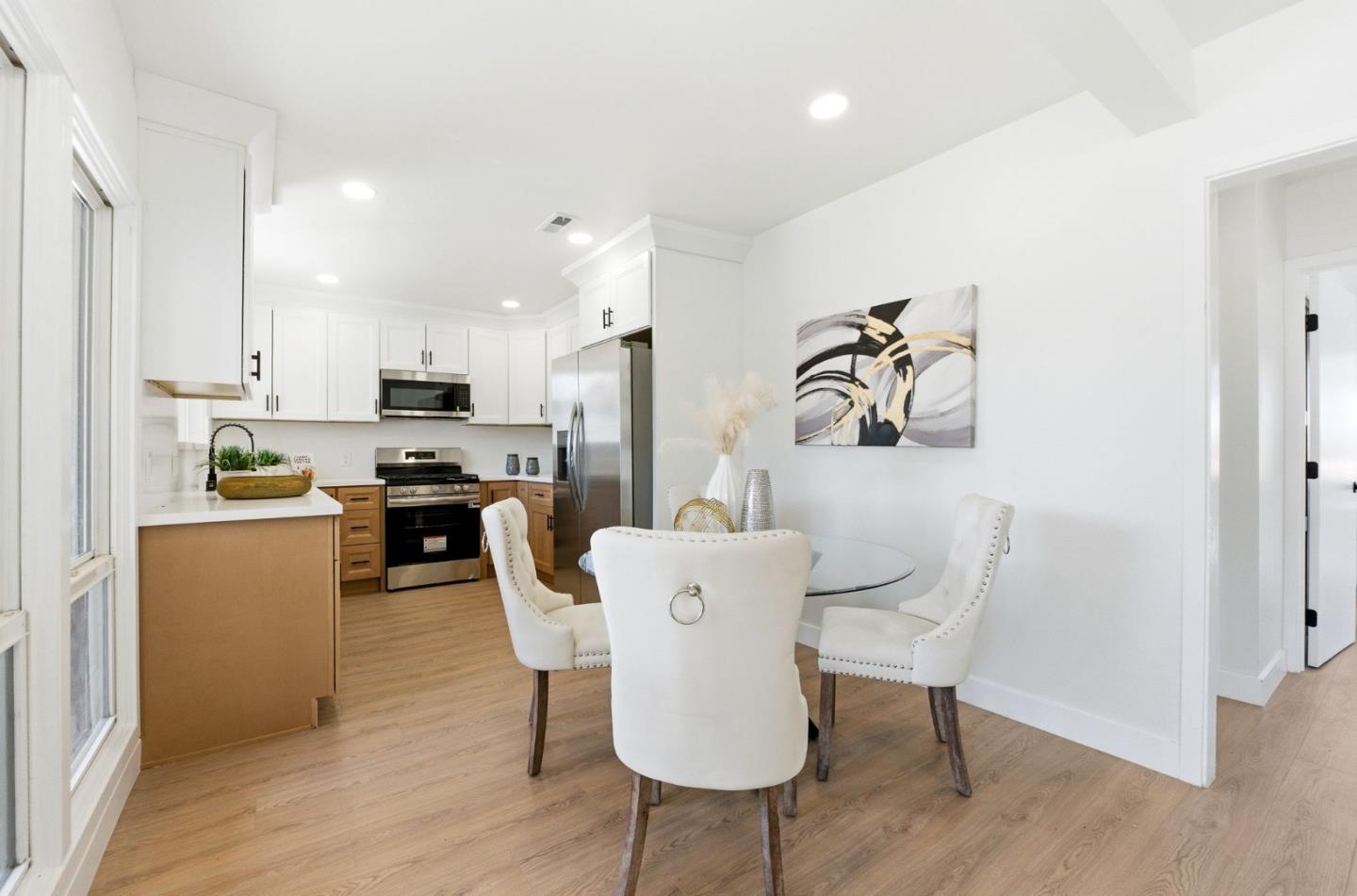 Detail Gallery Image 7 of 24 For 316 N Kingston St, San Mateo,  CA 94401 - 3 Beds | 2 Baths