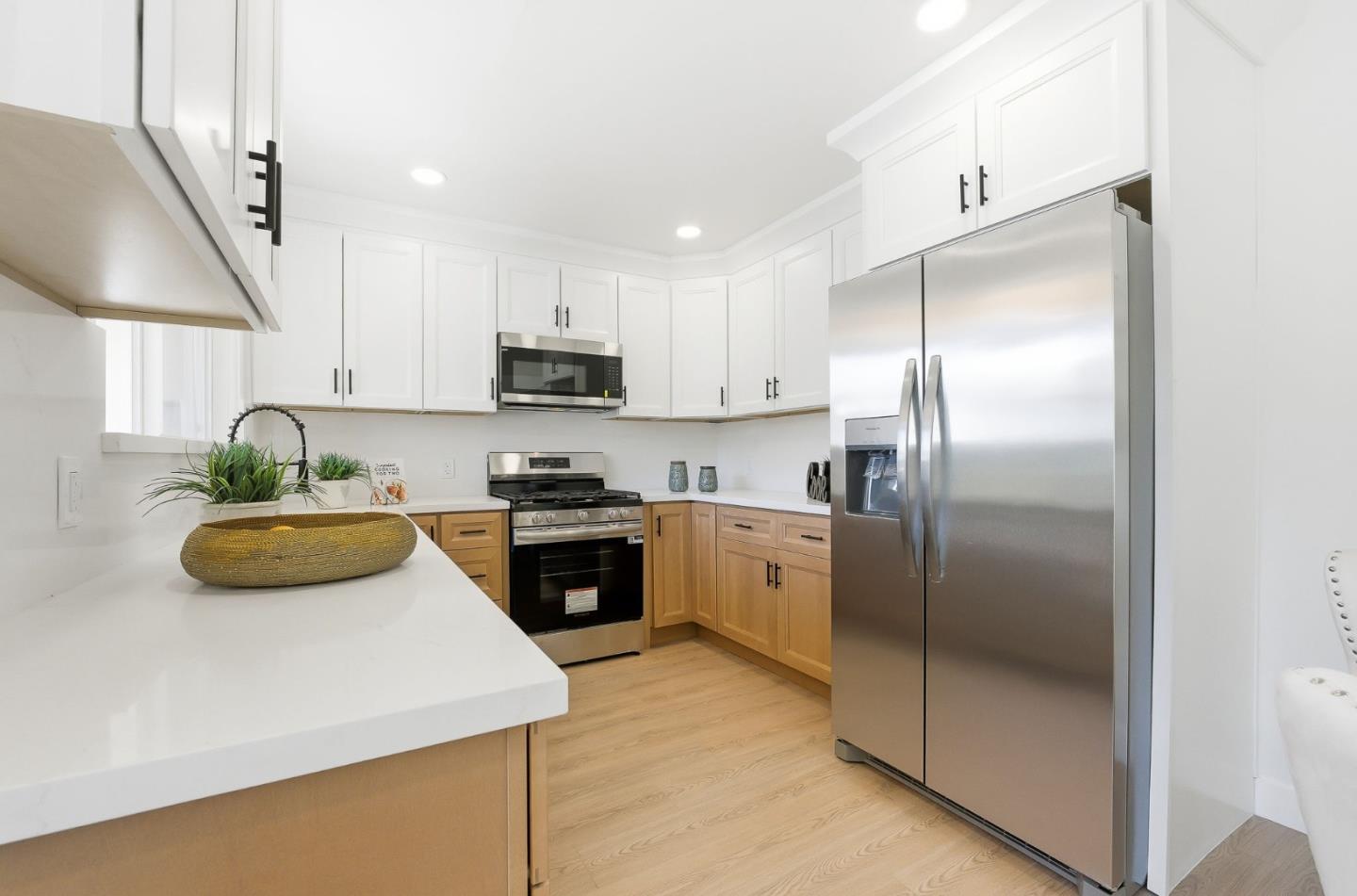 Detail Gallery Image 8 of 24 For 316 N Kingston St, San Mateo,  CA 94401 - 3 Beds | 2 Baths