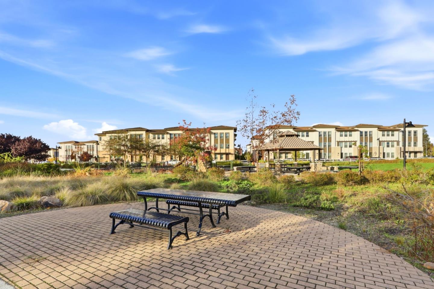 Detail Gallery Image 37 of 43 For 975 Cassia Pl, San Jose,  CA 95131 - 3 Beds | 3/1 Baths