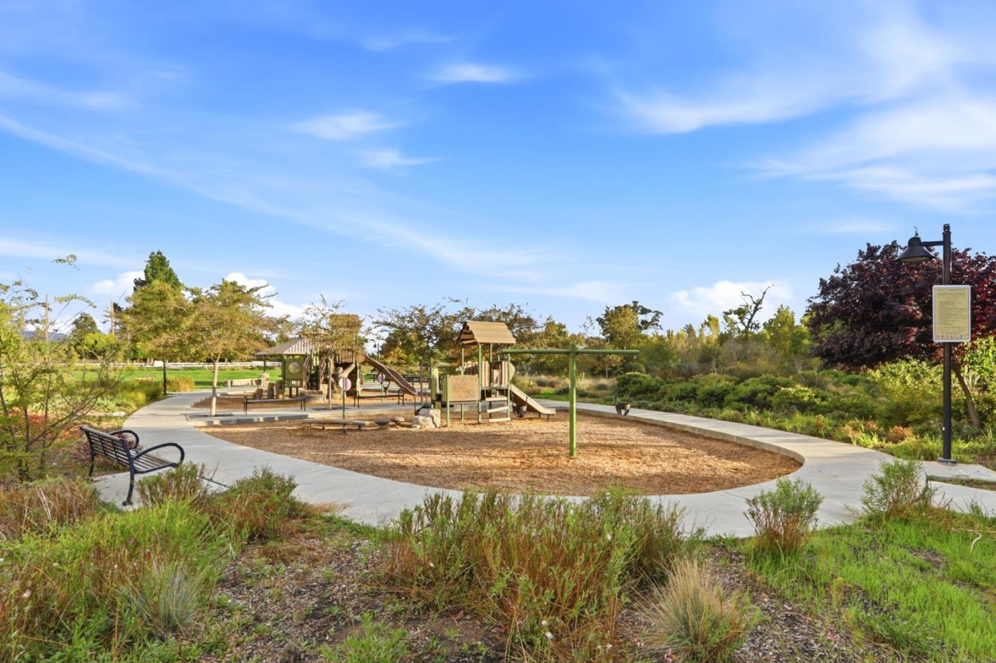 Detail Gallery Image 39 of 43 For 975 Cassia Pl, San Jose,  CA 95131 - 3 Beds | 3/1 Baths