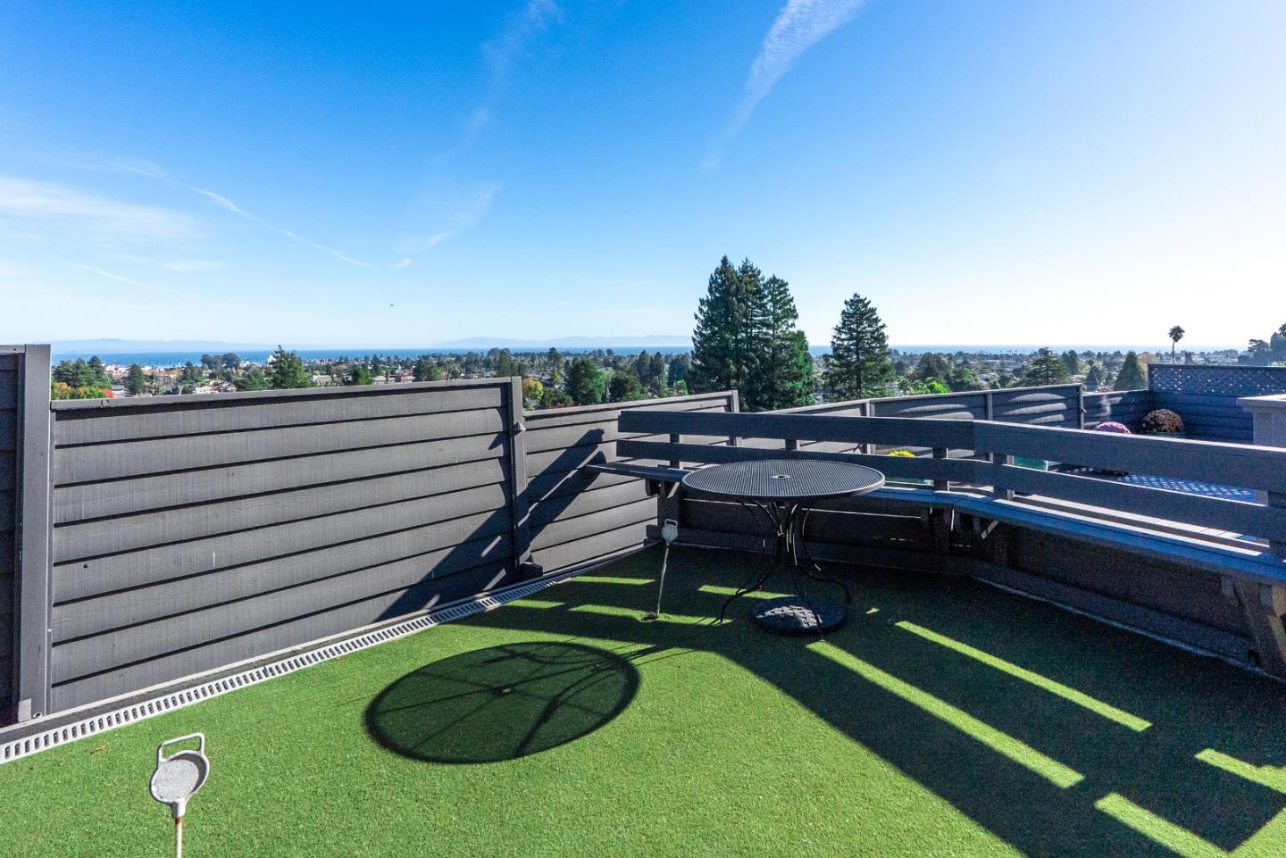 Detail Gallery Image 14 of 56 For 902 Laurent St, Santa Cruz,  CA 95060 - 3 Beds | 2/1 Baths