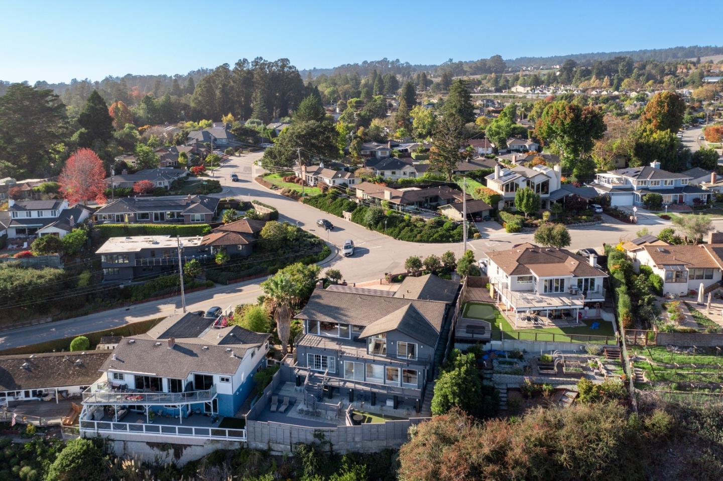 Detail Gallery Image 3 of 56 For 902 Laurent St, Santa Cruz,  CA 95060 - 3 Beds | 2/1 Baths