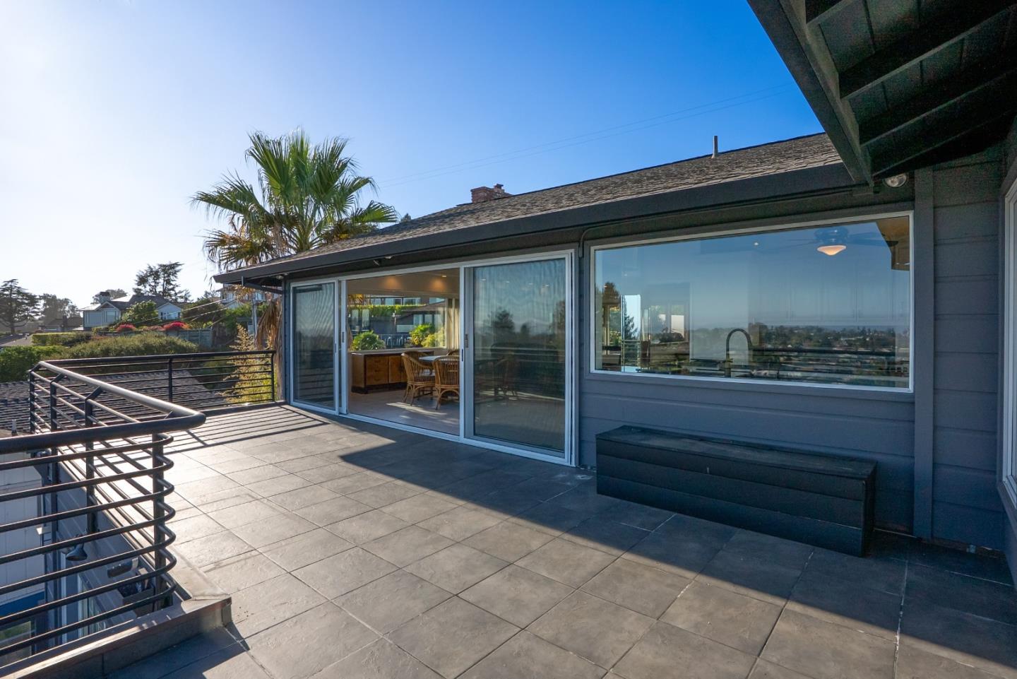 Detail Gallery Image 9 of 56 For 902 Laurent St, Santa Cruz,  CA 95060 - 3 Beds | 2/1 Baths