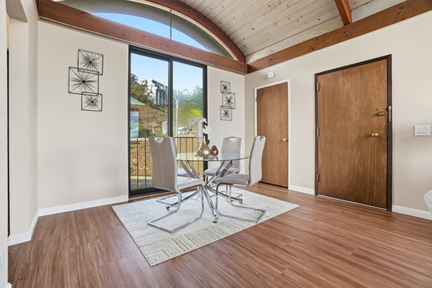 Detail Gallery Image 14 of 29 For 1927 Diamond St #2,  San Francisco,  CA 94131 - 2 Beds | 1 Baths