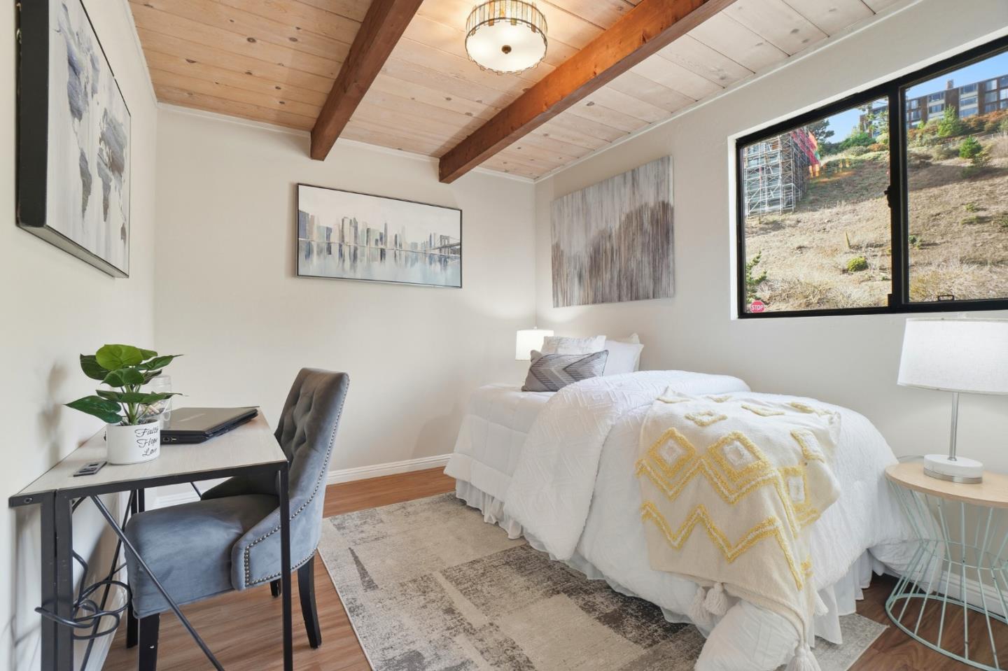 Detail Gallery Image 18 of 29 For 1927 Diamond St #2,  San Francisco,  CA 94131 - 2 Beds | 1 Baths