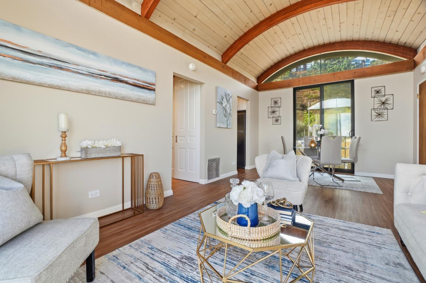 Detail Gallery Image 5 of 29 For 1927 Diamond St #2,  San Francisco,  CA 94131 - 2 Beds | 1 Baths