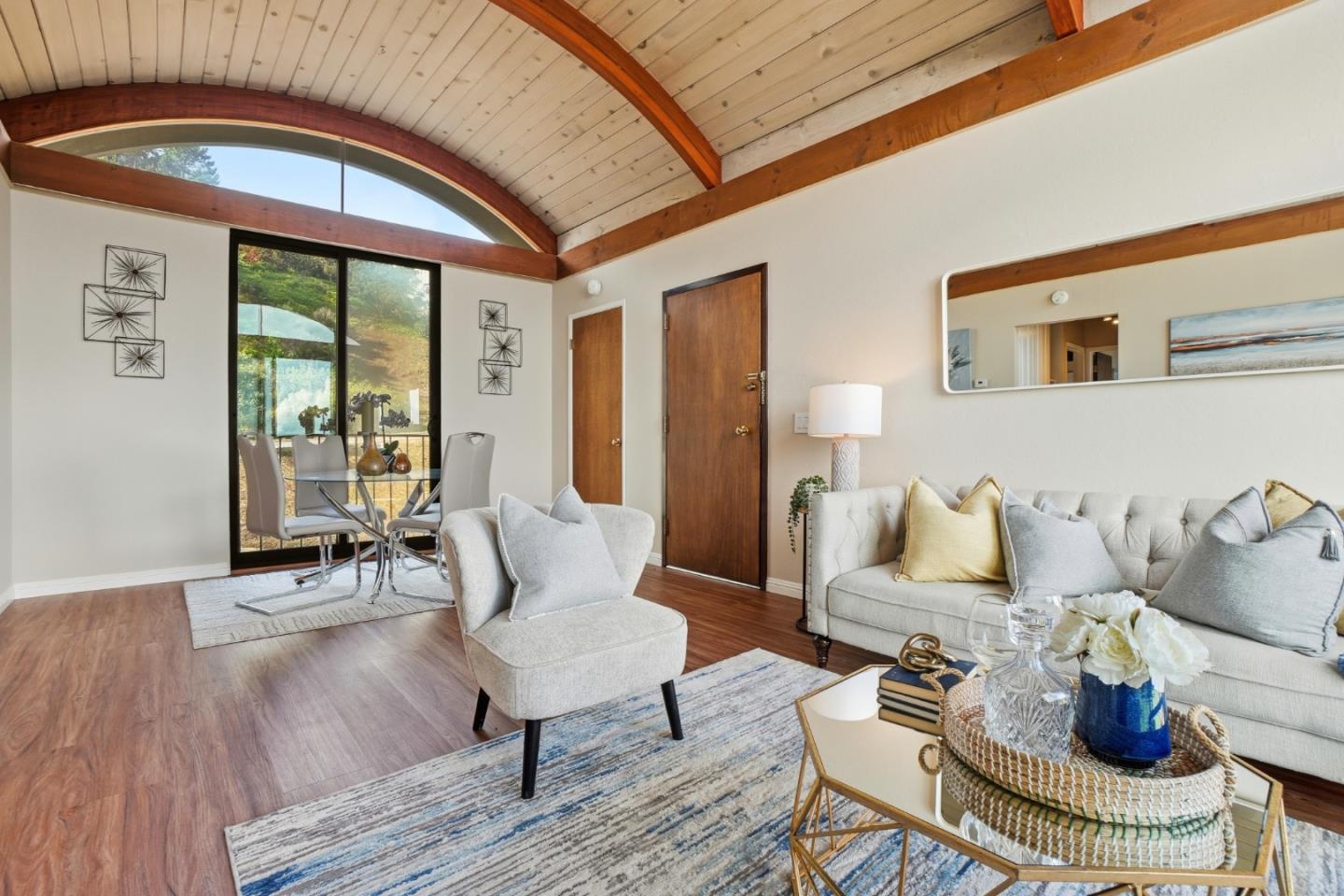 Detail Gallery Image 6 of 29 For 1927 Diamond St #2,  San Francisco,  CA 94131 - 2 Beds | 1 Baths