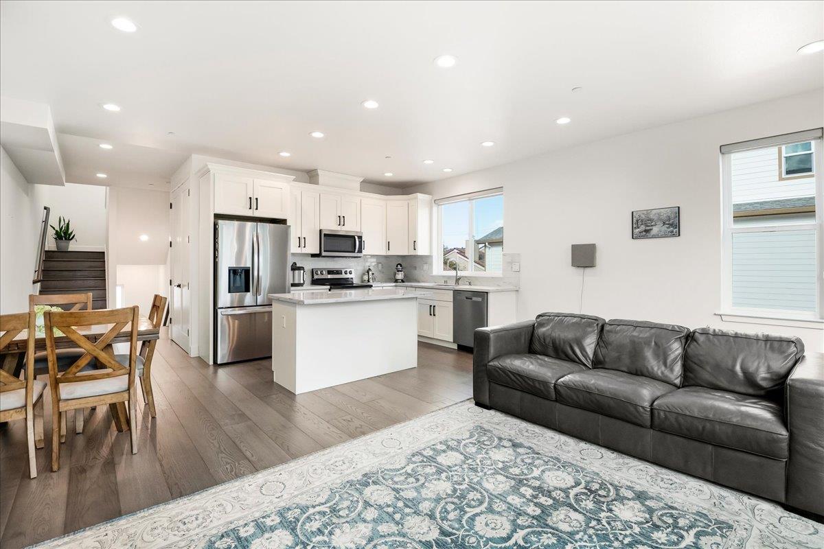 Detail Gallery Image 3 of 29 For 202 W Rincon Ave, Campbell,  CA 95008 - 4 Beds | 4 Baths