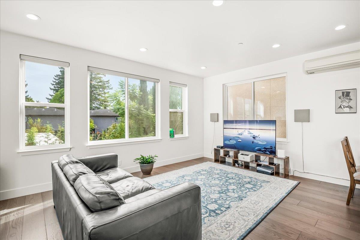 Detail Gallery Image 4 of 29 For 202 W Rincon Ave, Campbell,  CA 95008 - 4 Beds | 4 Baths