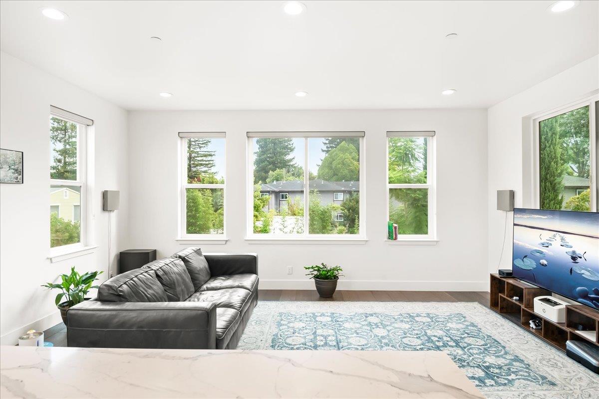 Detail Gallery Image 6 of 29 For 202 W Rincon Ave, Campbell,  CA 95008 - 4 Beds | 4 Baths