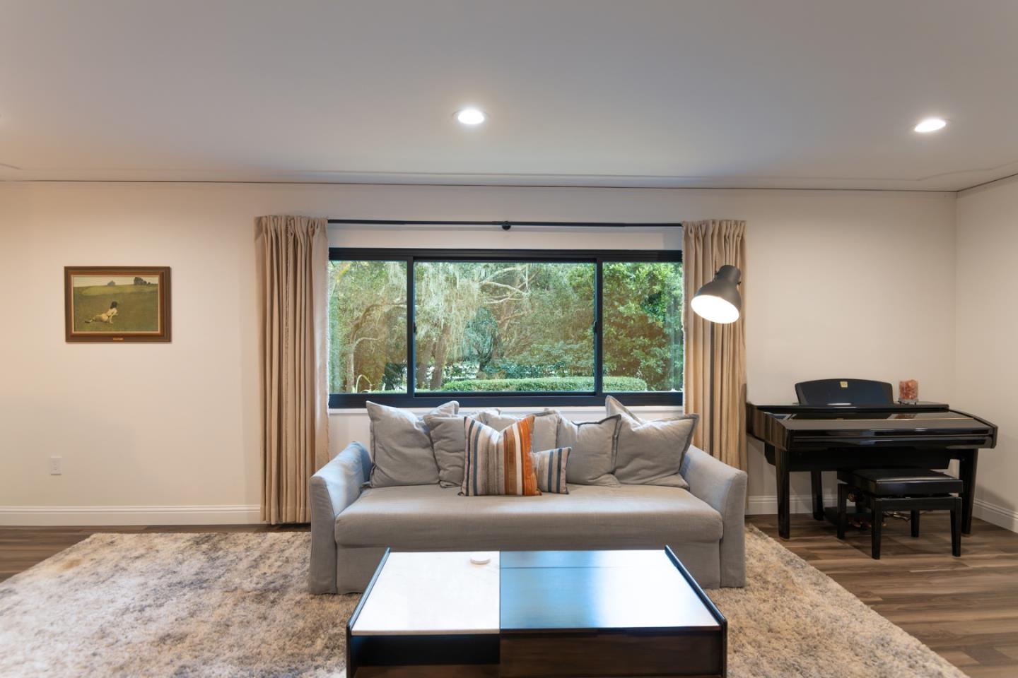 Detail Gallery Image 6 of 26 For 25315 Flanders Dr, Carmel,  CA 93923 - 3 Beds | 2/2 Baths