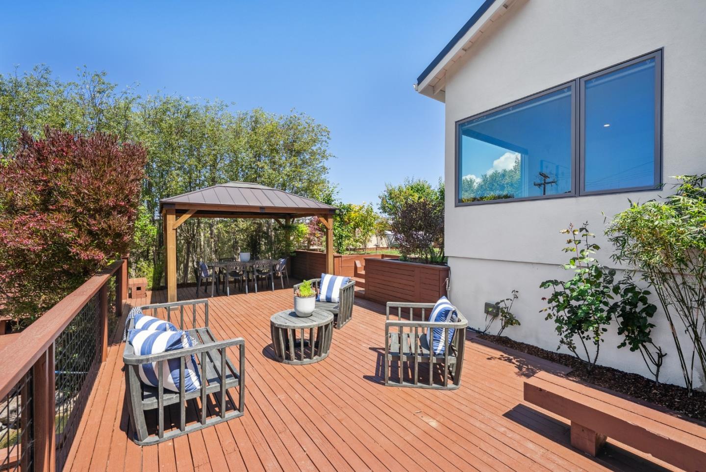 Detail Gallery Image 100 of 110 For 1 Millbrae Cir, Millbrae,  CA 94030 - 5 Beds | 4 Baths