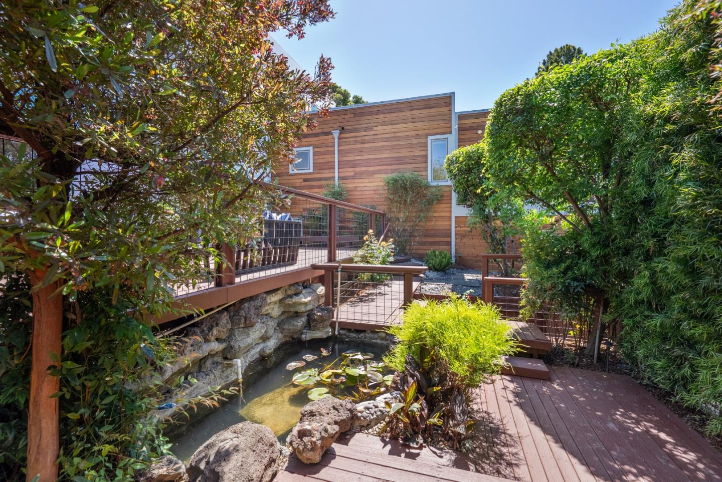 Detail Gallery Image 102 of 110 For 1 Millbrae Cir, Millbrae,  CA 94030 - 5 Beds | 4 Baths