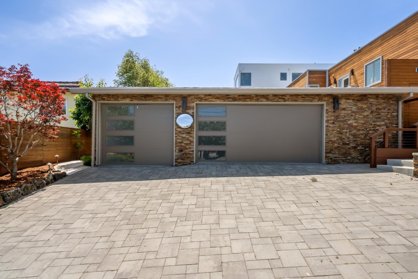 Detail Gallery Image 107 of 110 For 1 Millbrae Cir, Millbrae,  CA 94030 - 5 Beds | 4 Baths