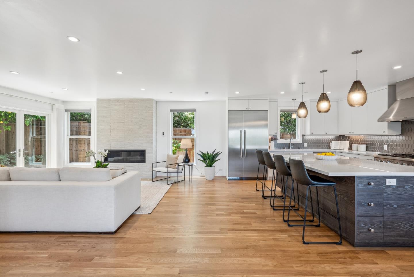 Detail Gallery Image 24 of 110 For 1 Millbrae Cir, Millbrae,  CA 94030 - 5 Beds | 4 Baths